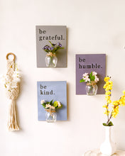 Load image into Gallery viewer, 'Be grateful' wooden wall décor with mason jar